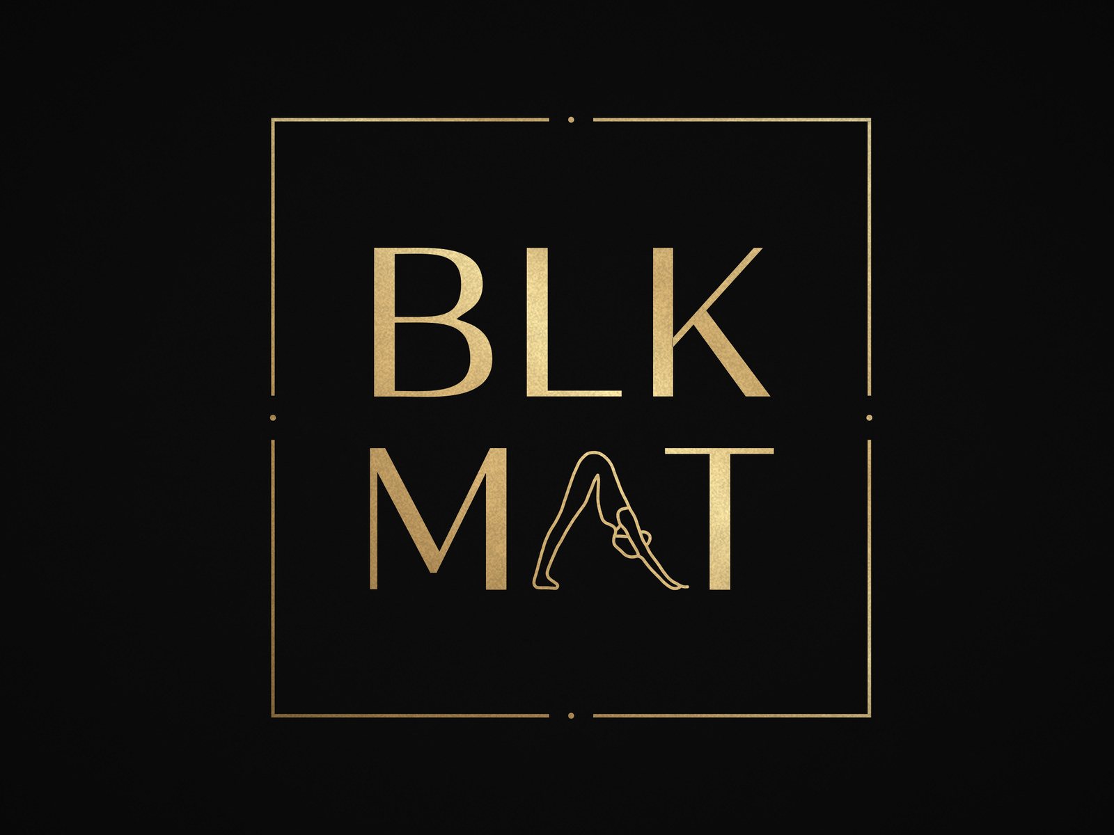BLKMAT Golden Meridian yoga mat, close-up of the BLKMAT corner logo
