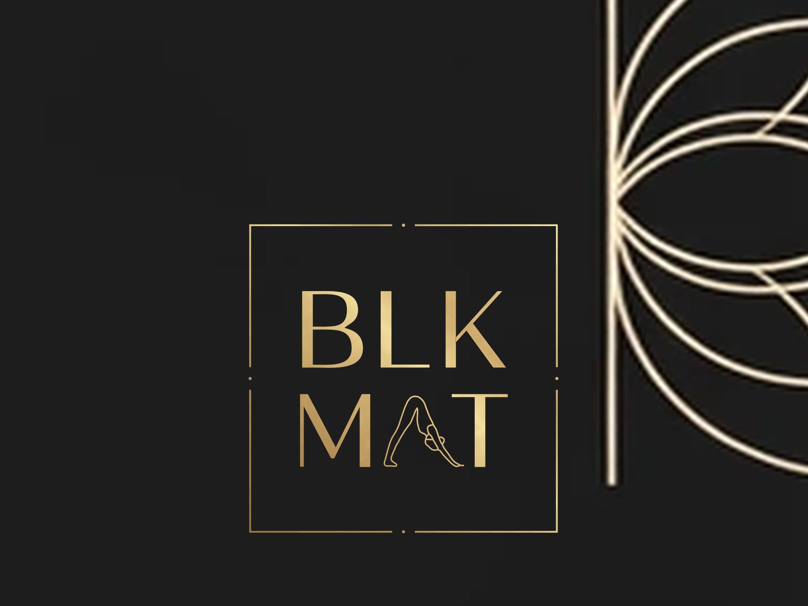 BLKMAT Kosha Flow yoga mat, close-up of the BLKMAT corner logo