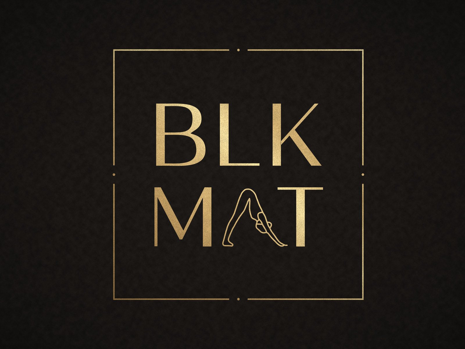 BLKMAT Ocean Tide yoga mat, close-up of the BLKMAT corner logo