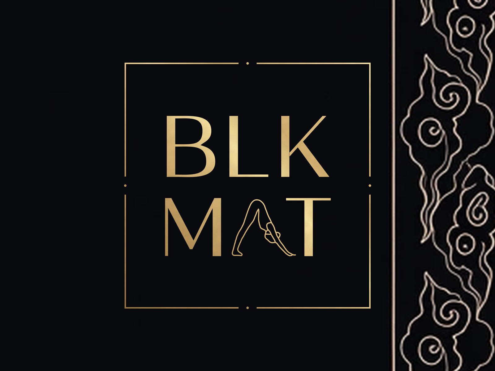 BLKMAT Whirling Ray yoga mat, close-up of the BLKMAT corner logo